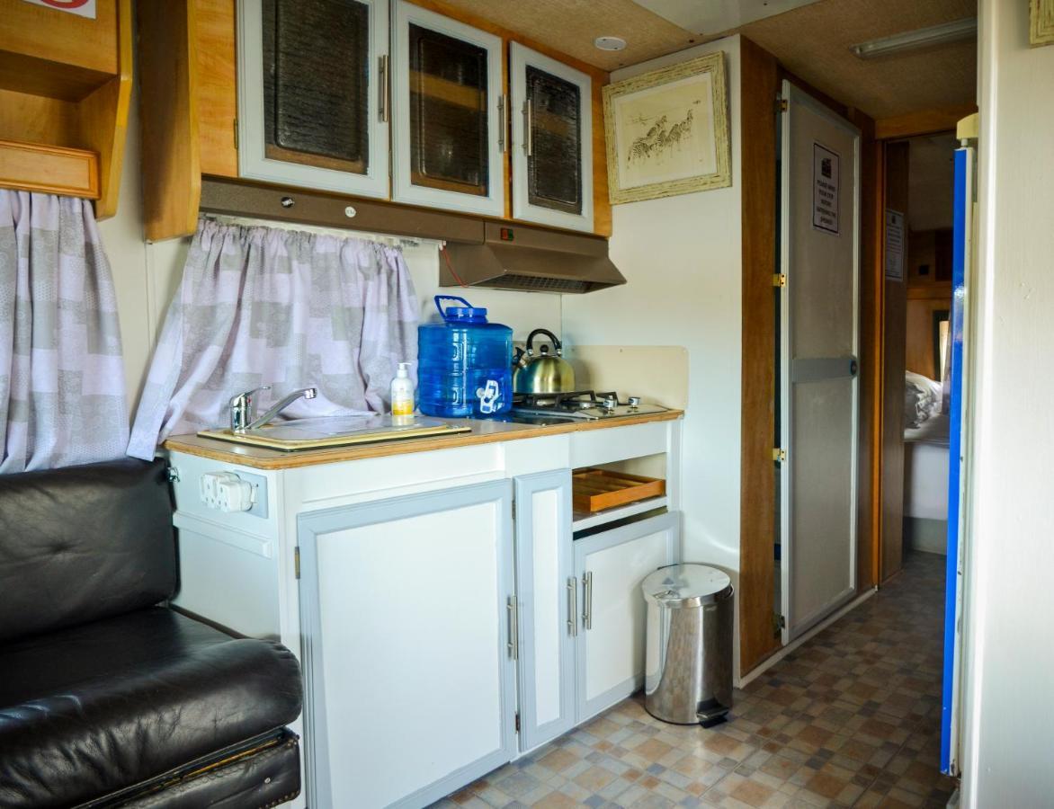 Maggie May House Boat - Colchester - 5Km From Elephant Park Exteriör bild